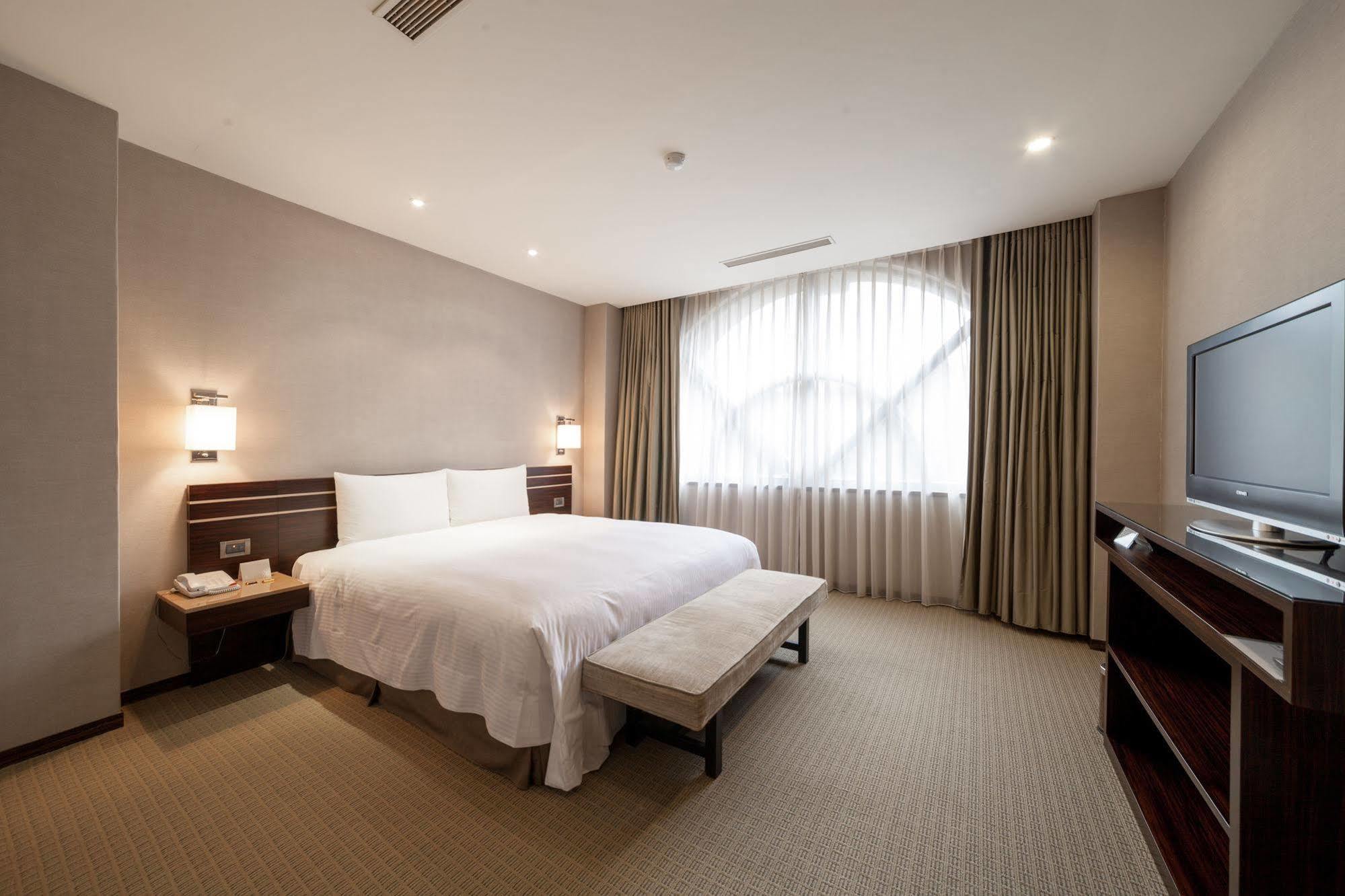 Sol Hotel Синьчжу Экстерьер фото